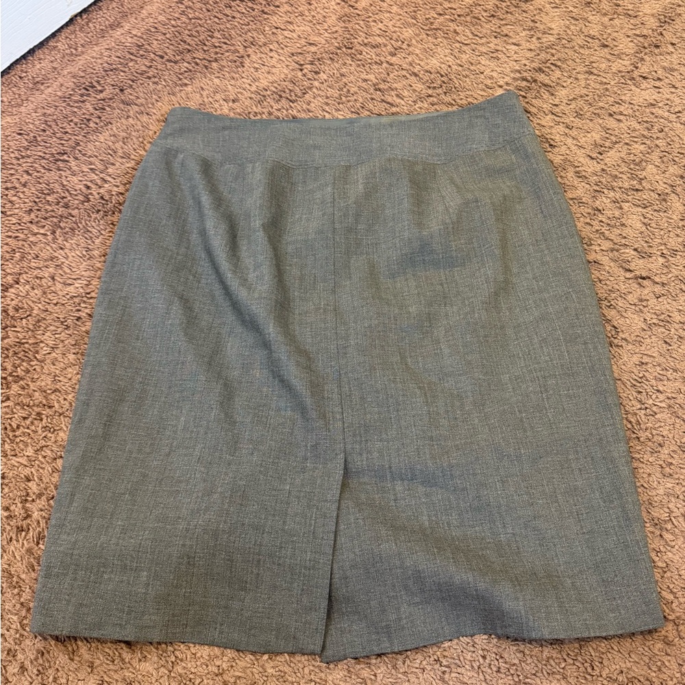The Limited LUXE Gray Wool Blend Pencil Straight Skirt Size 8 - Picture 2 of 7